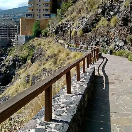 Facing The Ocean - Full Appt With 2 Double Bedroom Apartmán *